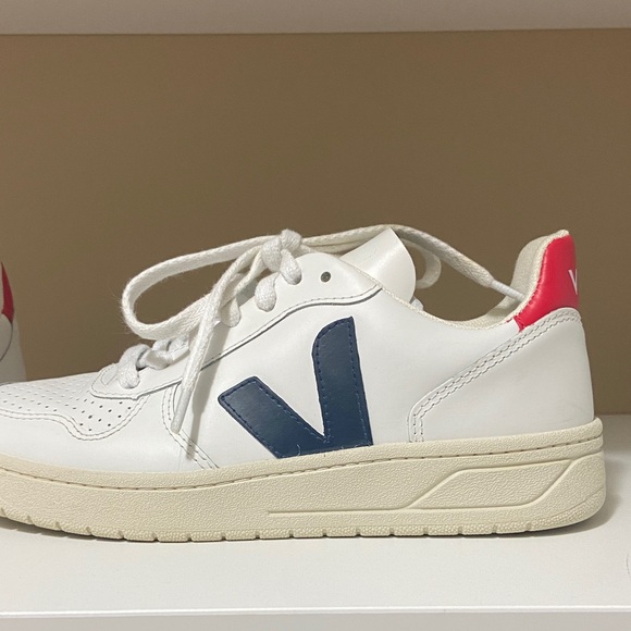Veja White Sneakers with Navy and Red Accents 6 - Picture 4 of 10